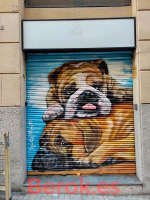 graffiti perros persiana